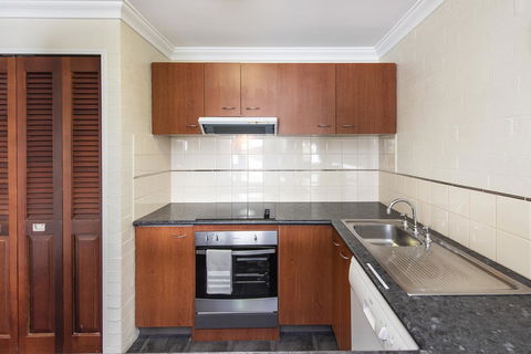 Subiaco Village 20 - Accommodation Gladstone 7