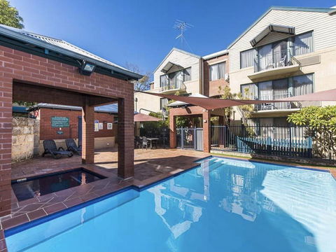 Subiaco Village 20 - Accommodation Gladstone 17