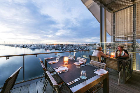 Hillarys Marina Apartment - Accommodation Gladstone 1