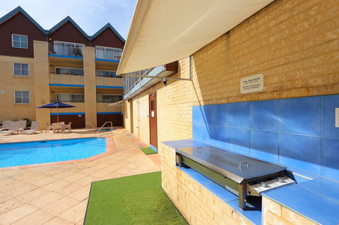 Hillarys Marina Apartment - Accommodation Gladstone 31