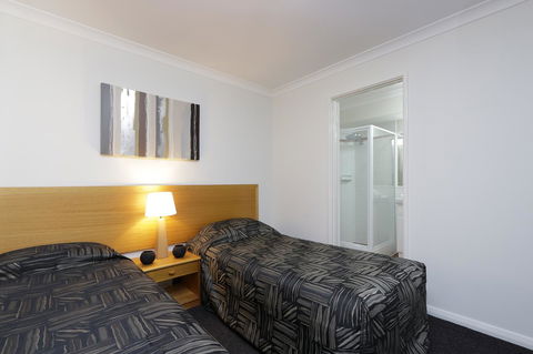 Hillarys Marina Apartment - Accommodation Gladstone 17