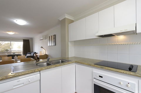 Hillarys Marina Apartment - Accommodation Gladstone 13