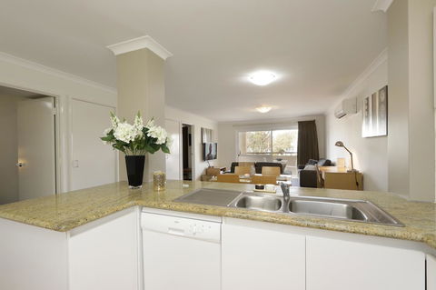 Hillarys Marina Apartment - Accommodation Gladstone 12