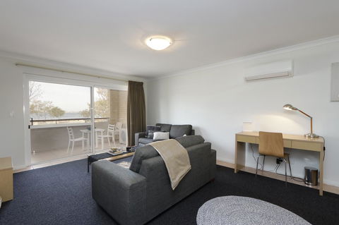 Hillarys Marina Apartment - Accommodation Gladstone 6