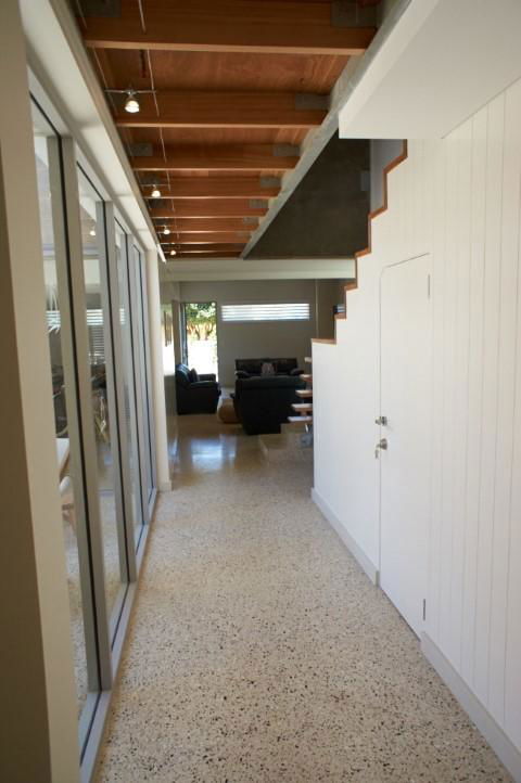 The Urban Beach House - Accommodation Gladstone 15
