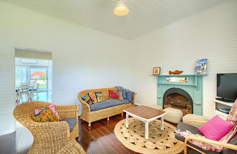 Jeffries Cottage - Accommodation Gladstone 17
