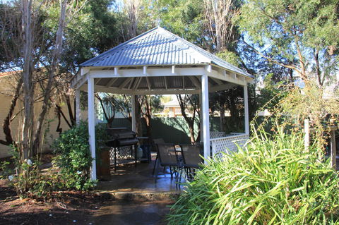 Busselton Ithaca Motel - Accommodation Gladstone 10