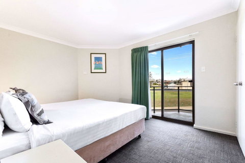 Quality Resort Sorrento Beach - Accommodation Gladstone 37