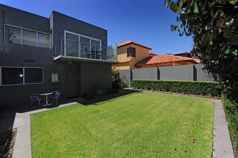 Cottesloe Beach House II - Accommodation Gladstone 23