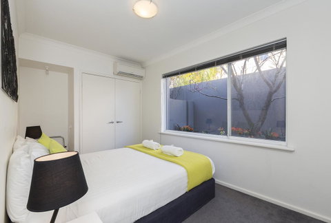 Cottesloe Beach House II - Accommodation Gladstone 13