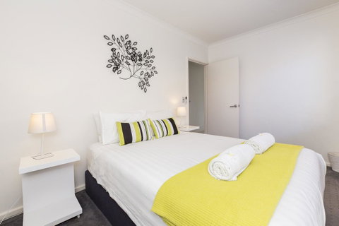 Cottesloe Beach House II - Accommodation Gladstone 11