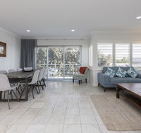 Cottesloe Beach House II - Accommodation Gladstone
