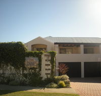Dunes Scarborough Beach - Accommodation Gladstone