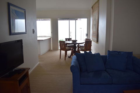 Dunes Scarborough Beach - Accommodation Gladstone 8
