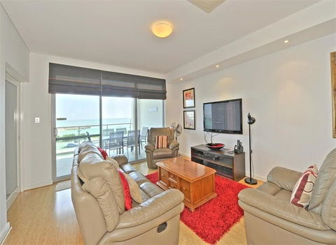 Nautica Residences Mandurah - Accommodation Gladstone 1