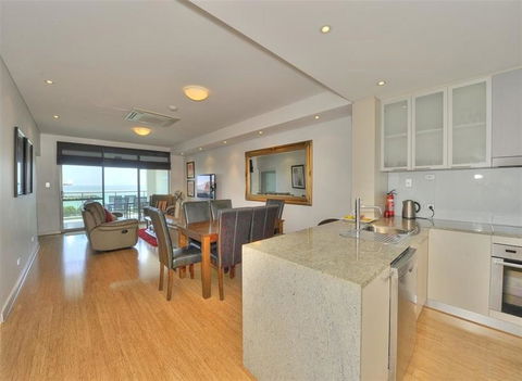Nautica Residences Mandurah - Accommodation Gladstone 6