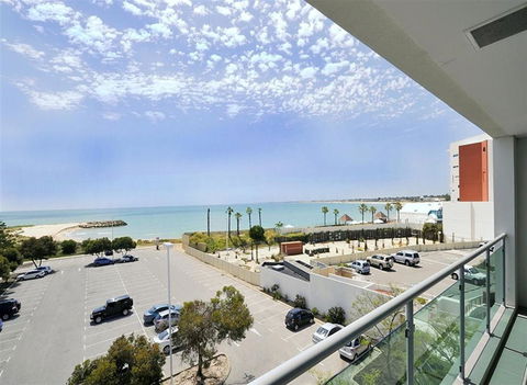 Nautica Residences Mandurah - Accommodation Gladstone 3