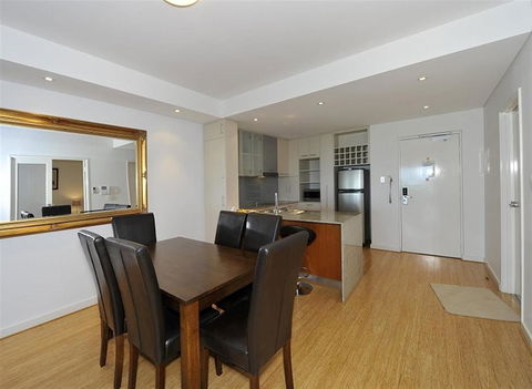 Nautica Residences Mandurah - Accommodation Gladstone 12