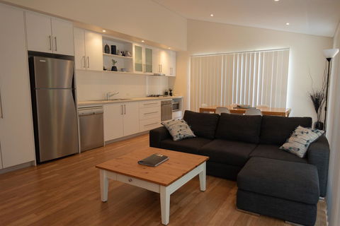 Cape Villas Dunsborough Unit 2 - Accommodation Gladstone 0