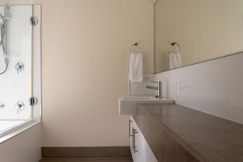Cape Villas Dunsborough Unit 2 - Accommodation Gladstone 10