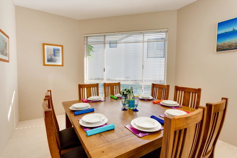 Cottesloe Contemporary Villa - Accommodation Gladstone 8