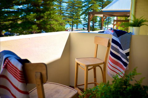 Cottesloe Artist's Beach Retreat - Accommodation Gladstone 19