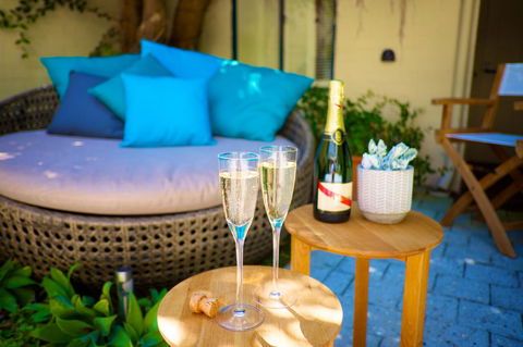 Cottesloe Artist's Beach Retreat - Accommodation Gladstone 29