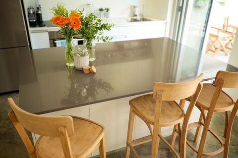 Cottesloe Artist's Beach Retreat - Accommodation Gladstone 18