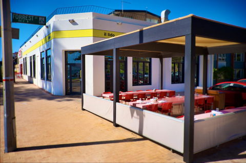 Cottesloe Artist's Beach Retreat - Accommodation Gladstone 7