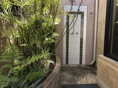 BeachHideaway@Scarborough - Accommodation Gladstone 31