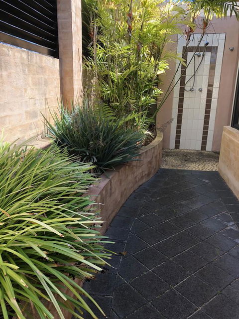 BeachHideaway@Scarborough - Accommodation Gladstone 32