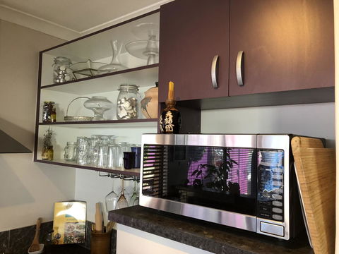 BeachHideaway@Scarborough - Accommodation Gladstone 24