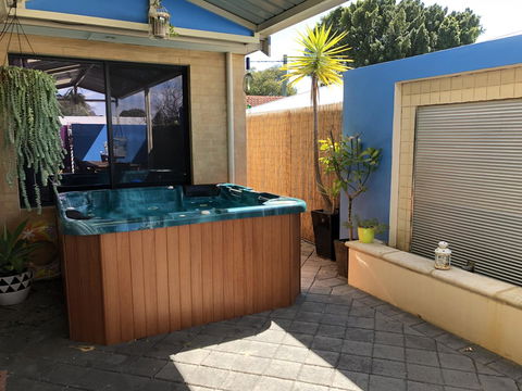 BeachHideaway@Scarborough - Accommodation Gladstone 34