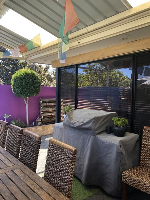 BeachHideaway@Scarborough - Accommodation Gladstone 12