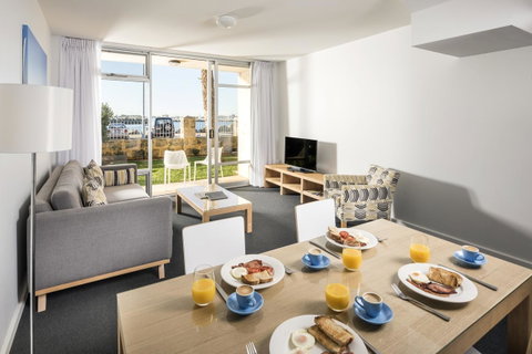 Be. Fremantle - Accommodation Gladstone 6
