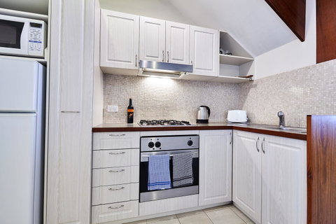 Fremantle Townhouse U/5 - Accommodation Gladstone 1
