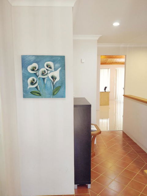 Cosy Easy Access Home Near Perth CBD And Fremantle - Accommodation Gladstone 0