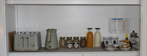 Jacaranda Hideaway Bed & Breakfast - Accommodation Gladstone 5