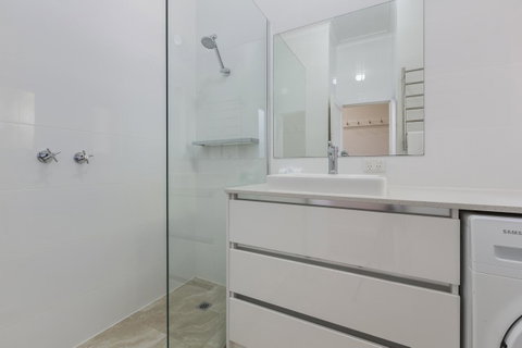Cottesloe Bel-Air Apartment - Accommodation Gladstone 11