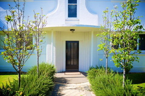 Cottesloe Bel-Air Apartment - Accommodation Gladstone 5