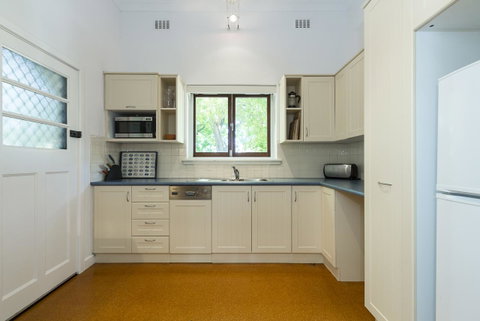 Cottesloe Bel-Air Apartment - Accommodation Gladstone 13