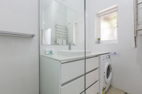Cottesloe Bel-Air Apartment - Accommodation Gladstone 10