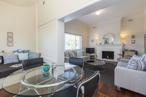 Cottesloe Bel-Air Apartment - Accommodation Gladstone 1