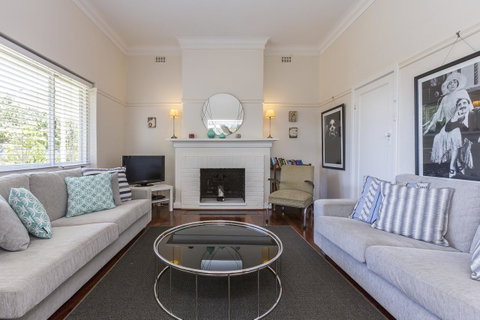 Cottesloe Bel-Air Apartment - Accommodation Gladstone 2