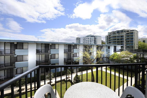 Lodestar Waterside Apartments - Accommodation Gladstone 5