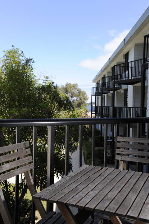 Lodestar Waterside Apartments - Accommodation Gladstone 24