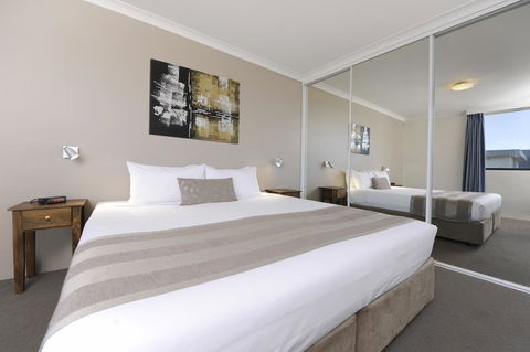 Lodestar Waterside Apartments - Accommodation Gladstone 29