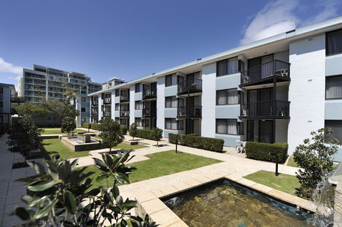 Lodestar Waterside Apartments - Accommodation Gladstone 14