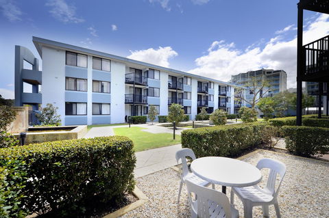 Lodestar Waterside Apartments - Accommodation Gladstone 15
