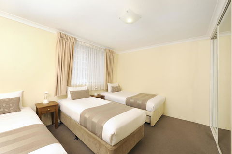 Lodestar Waterside Apartments - Accommodation Gladstone 44